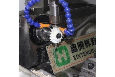 鑫騰輝陶瓷精雕機鑄就高精度復雜結構件
